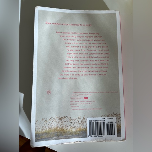 The Summer I Turned Pretty by Jenny Han - Picture 2 of 2